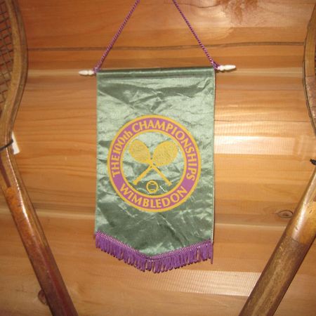 Courtwood Inn Murphys Room photo